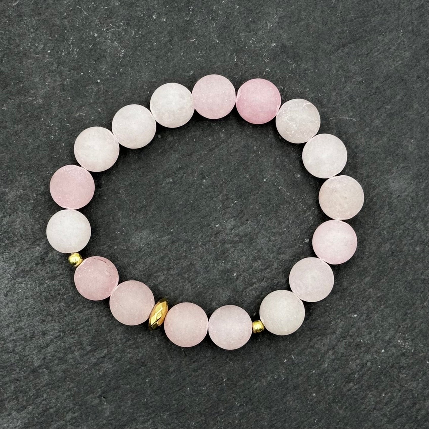 ❗AKCIJAS PRECE❗ Aproce no dabīgiem un neapstrādātiem Rožu Kvarca (Rose Quartz) akmeņiem