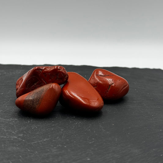 Sarkanās Jašmas (Red Jasper) akmens